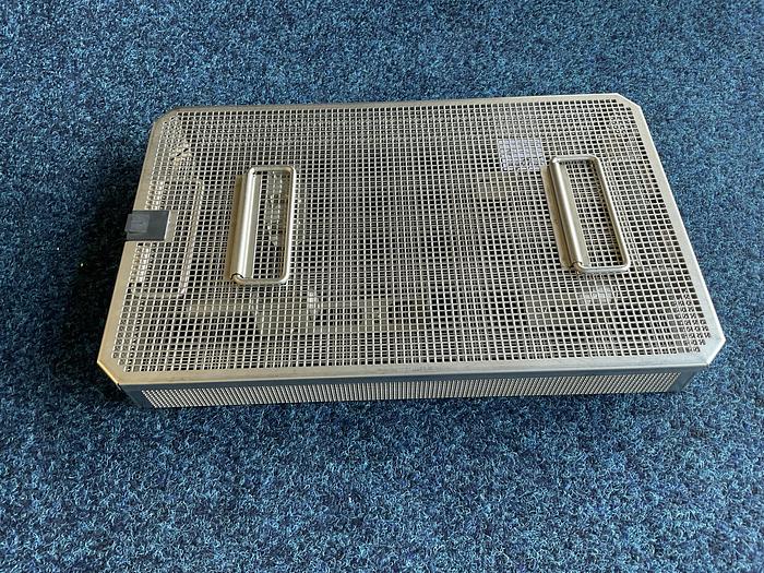 Used Aesculap tray with lid 405 x 250 x 45mm JG252R