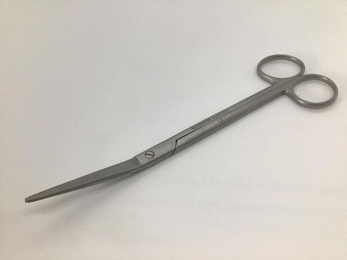 Used Scissor Angular Cairns Angled on Flat Blunt Points 180mm (7in) AESCULAP JG-001-01-T